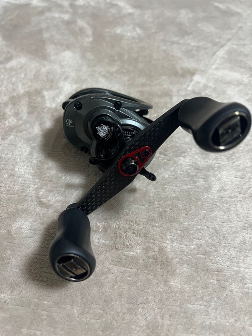 Abu Garcia ZENON ビースト9ベイトリール