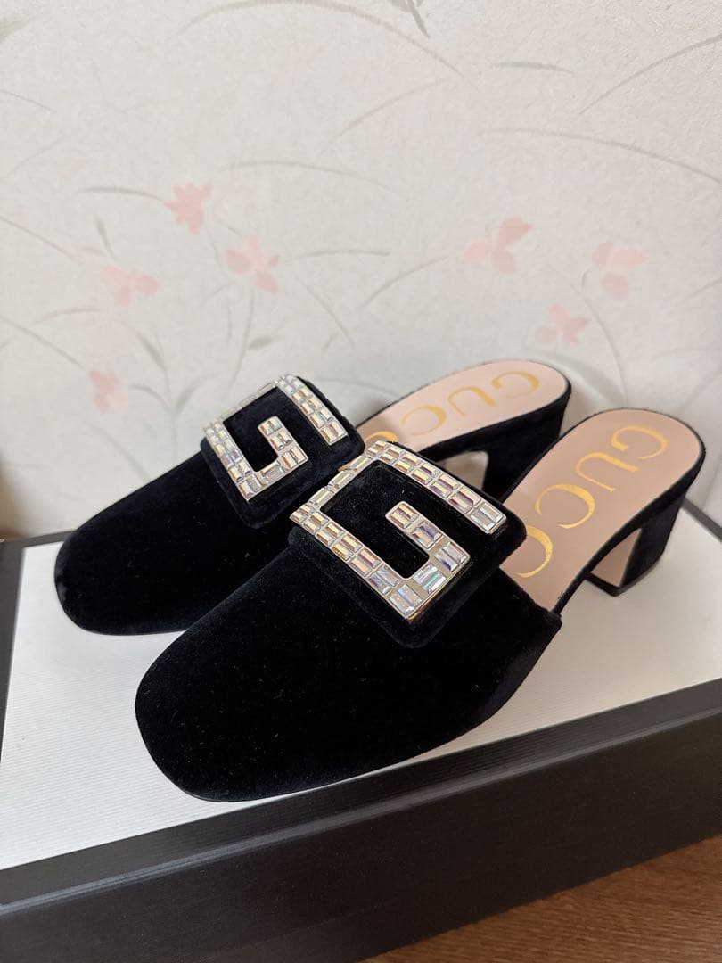 GUCCI ブラック スエード サンダル35サイズ