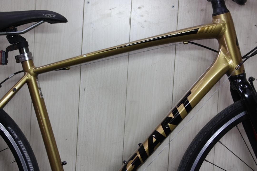 GIANT ESCAPE RX 700C 24速 500mm GOLD色 クロス