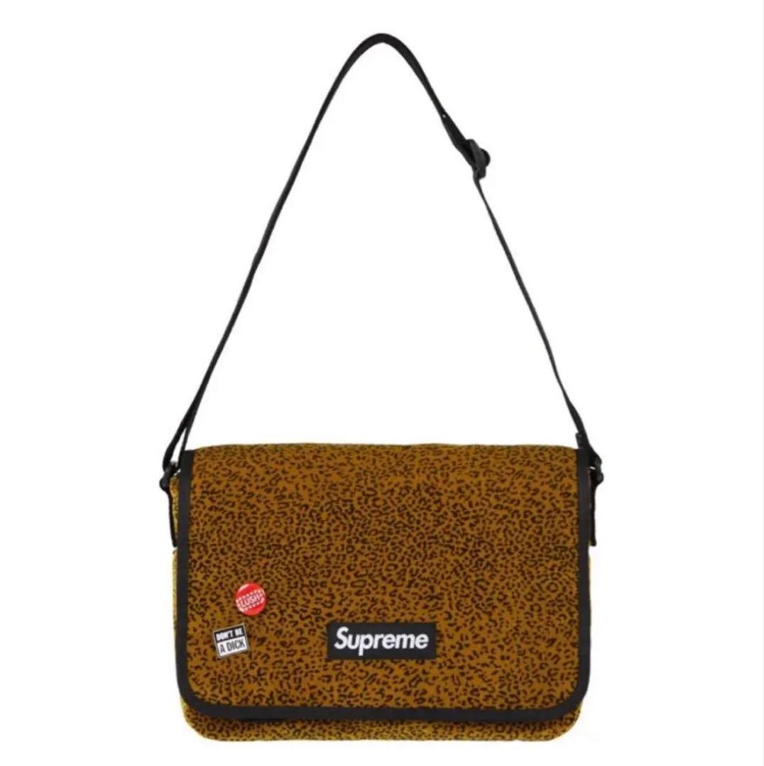 バッグ supreme Velvet Small Messenger Bag