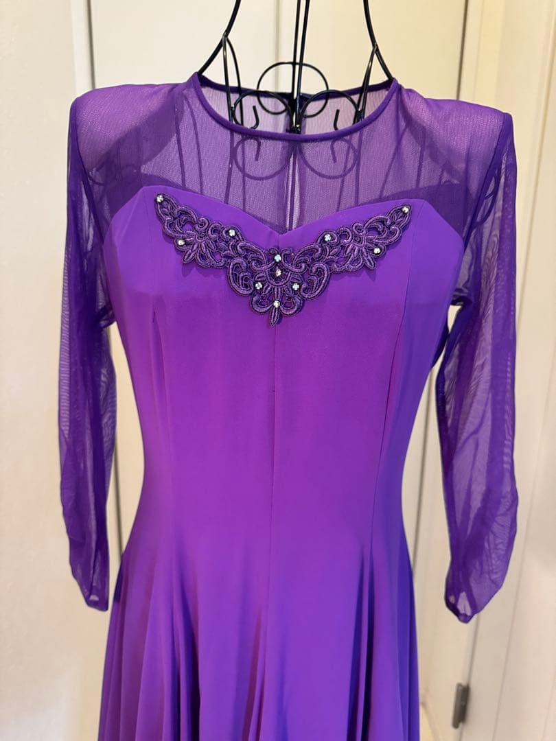 紫のダンスドレス