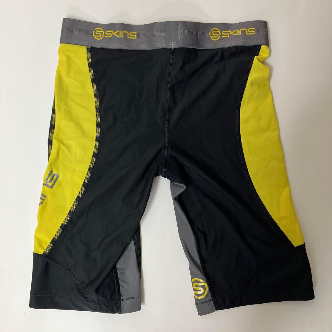 SKINS　7点　フルセット　デサント　スポーツウェア　スキンズ