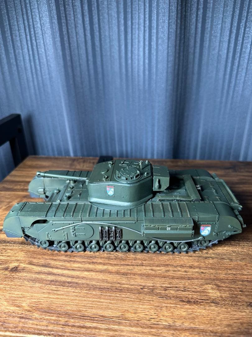 ガルパン　チャーチル歩兵戦車 聖グロリアーナ仕様　完成品