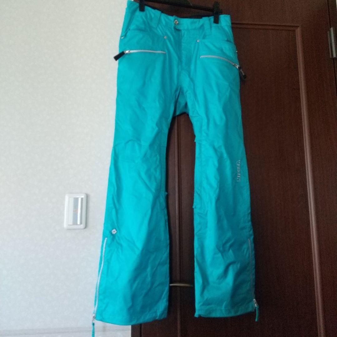 未使用 NIKITA スノーボードウェア 女性用