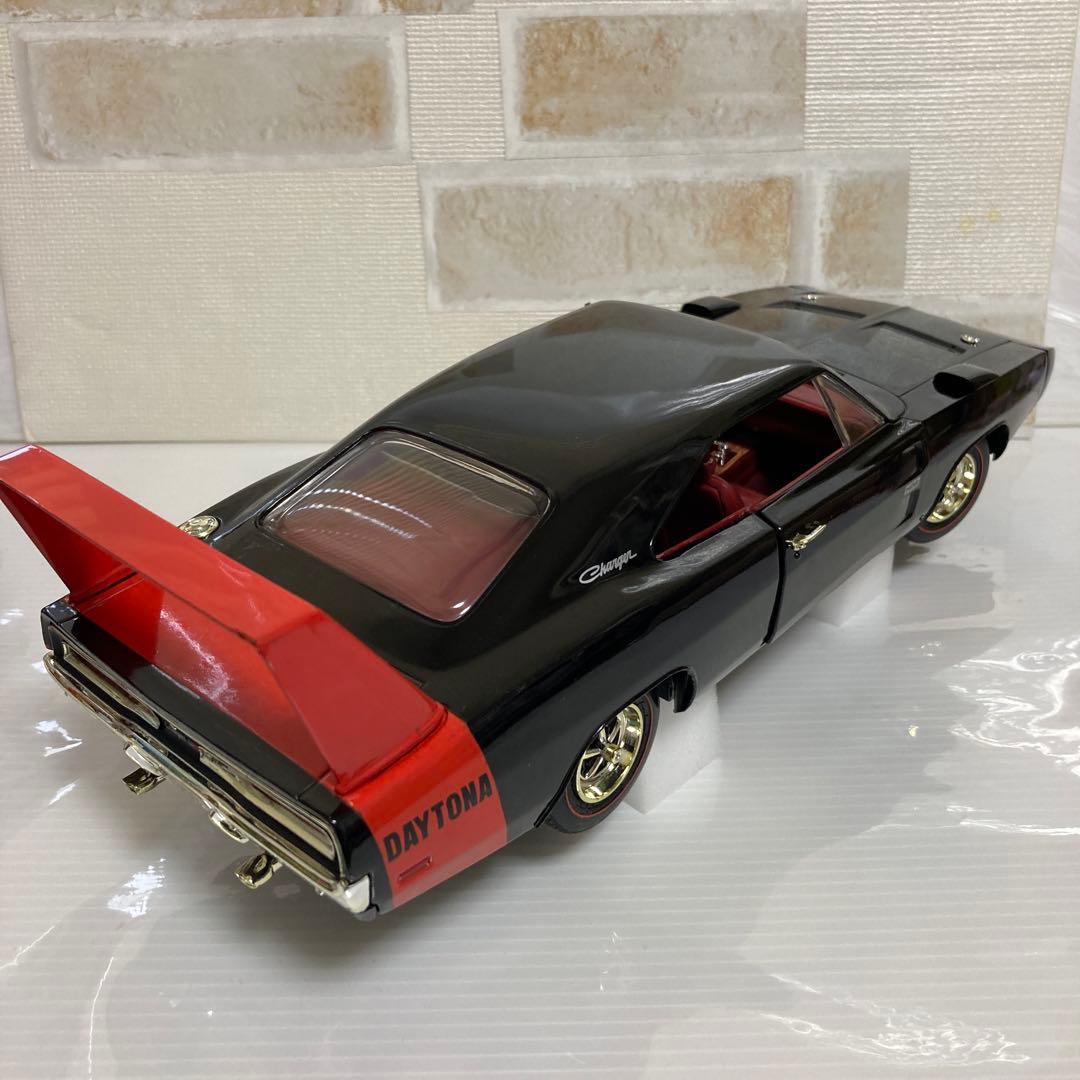 ダッジ チャージャー デイトナ 1/18