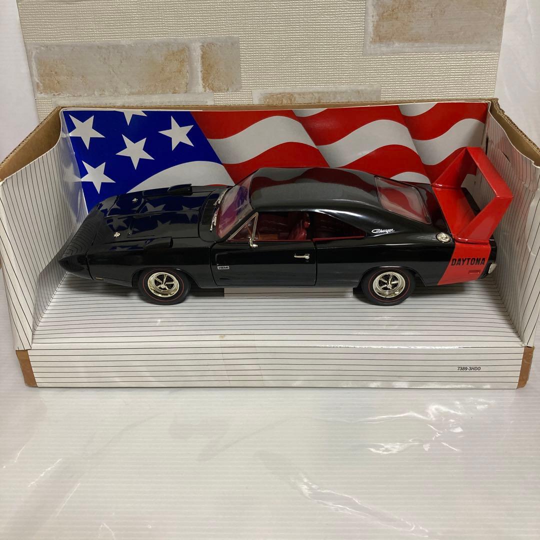 ダッジ チャージャー デイトナ 1/18