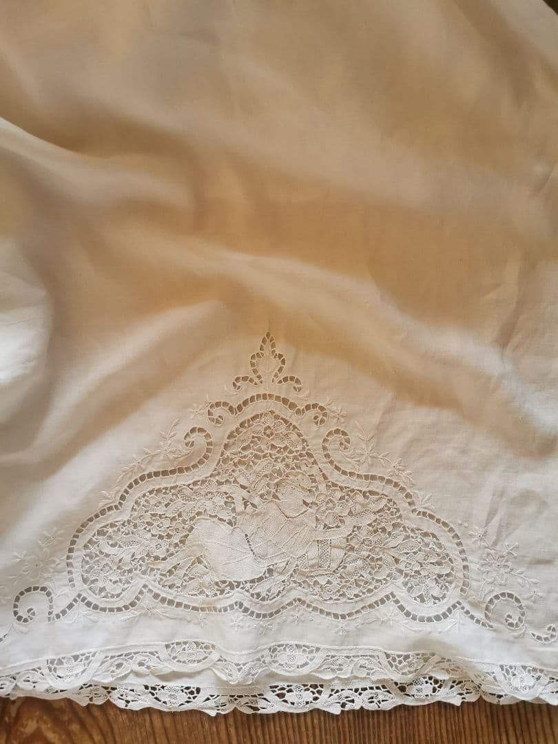 アンティーク ポワンドヴェニス 花籠にもたれる人 ボビンレース二重タオル ケース