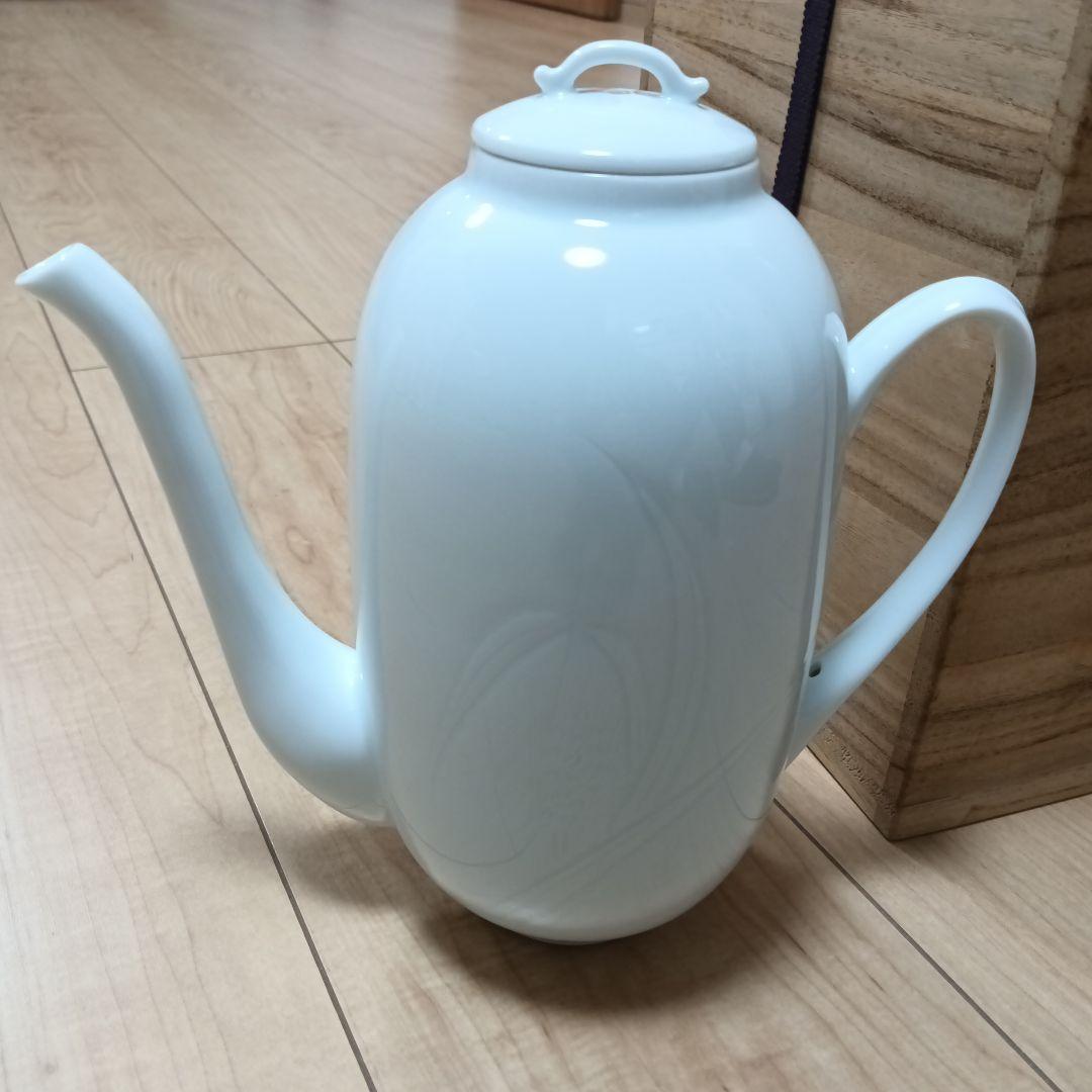 新品未使用　人間国宝井上萬二作　白磁彫文手付　水指