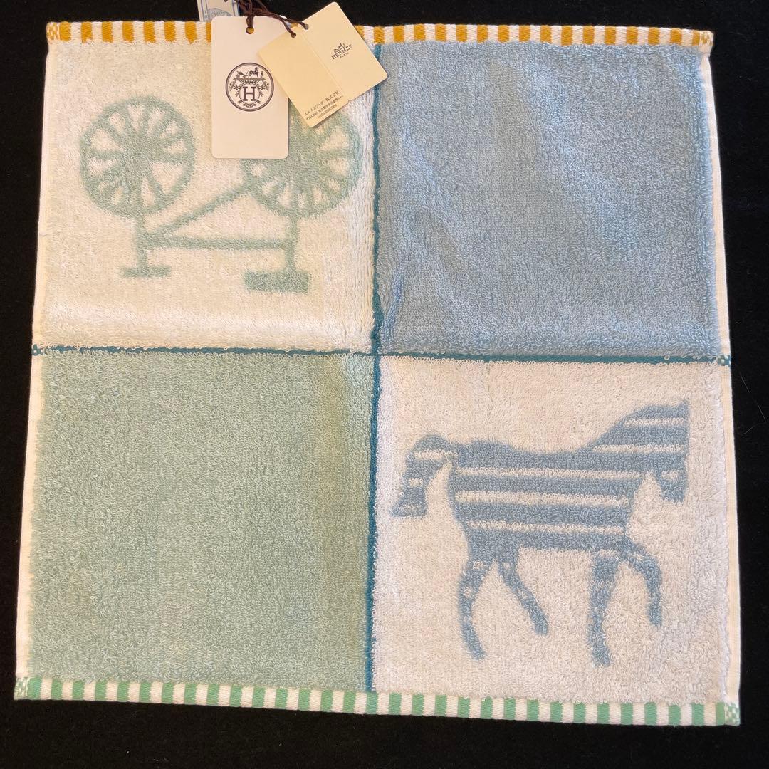 エルメス　タオルハンカチ馬と自転車　箱、グリーティングカード、2025リボン付き