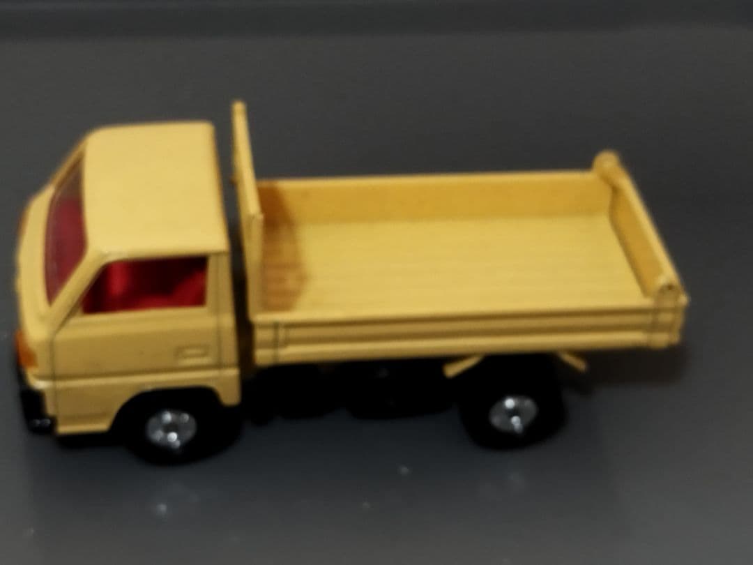 ●トミカ ダンディ 三菱 キャンター ダンプ トラック ミニカー