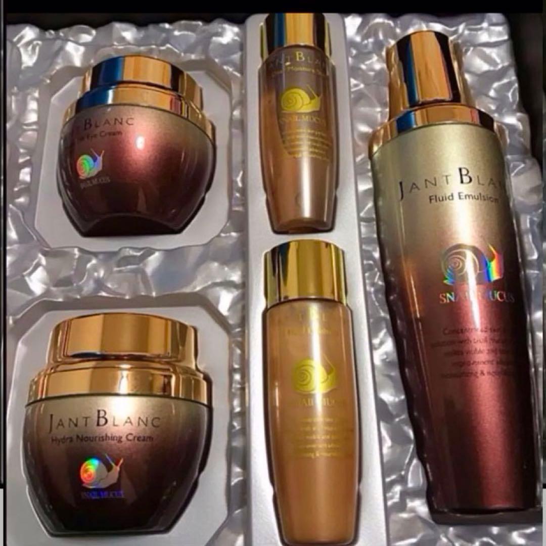 ⭐️凄すぎる❗️かたつむりスキンケアセット⭐️化粧水クリーム⭐️BBクリーム　弾力　ツヤ