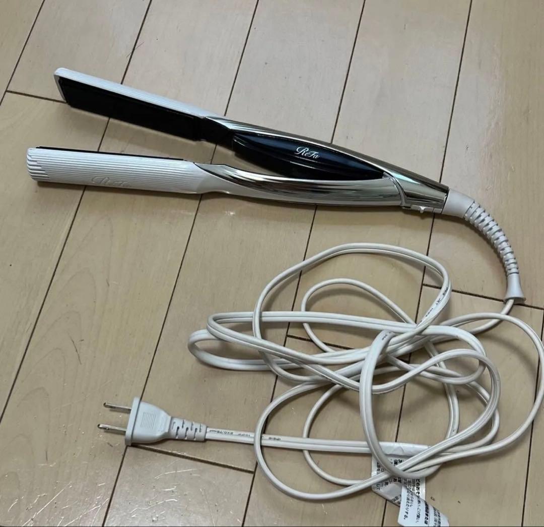 リファ　ストレートアイロン　ヘアアイロン