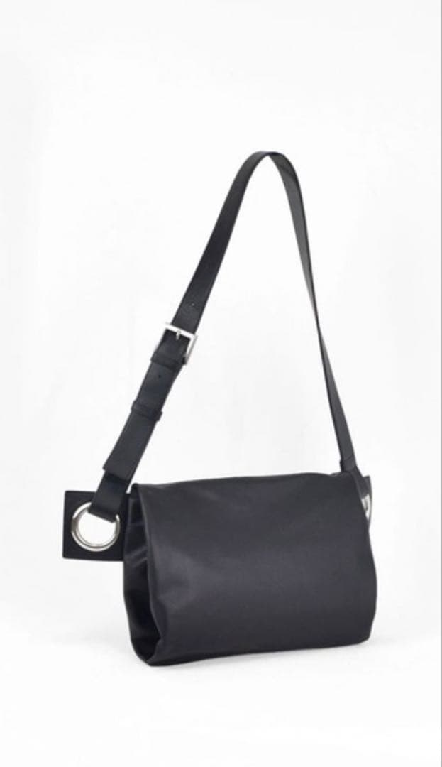 kawa-kawa ブラック ボディバッグ