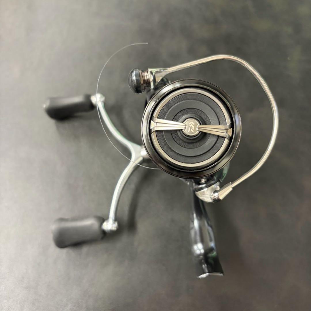 や*す様 ダイワ 24 セルテート リール 306587 LT2500S-DH