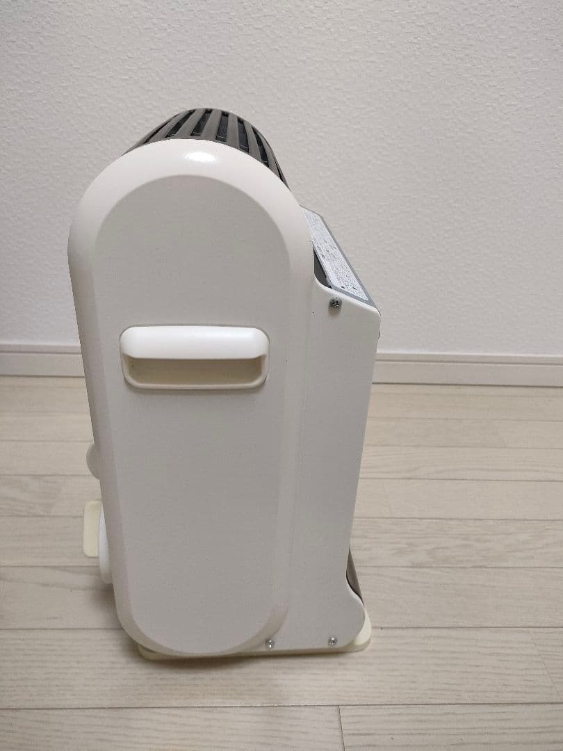 イワタニ　カセットガスファンヒーター　風暖　CB-GFH-1 2016年製