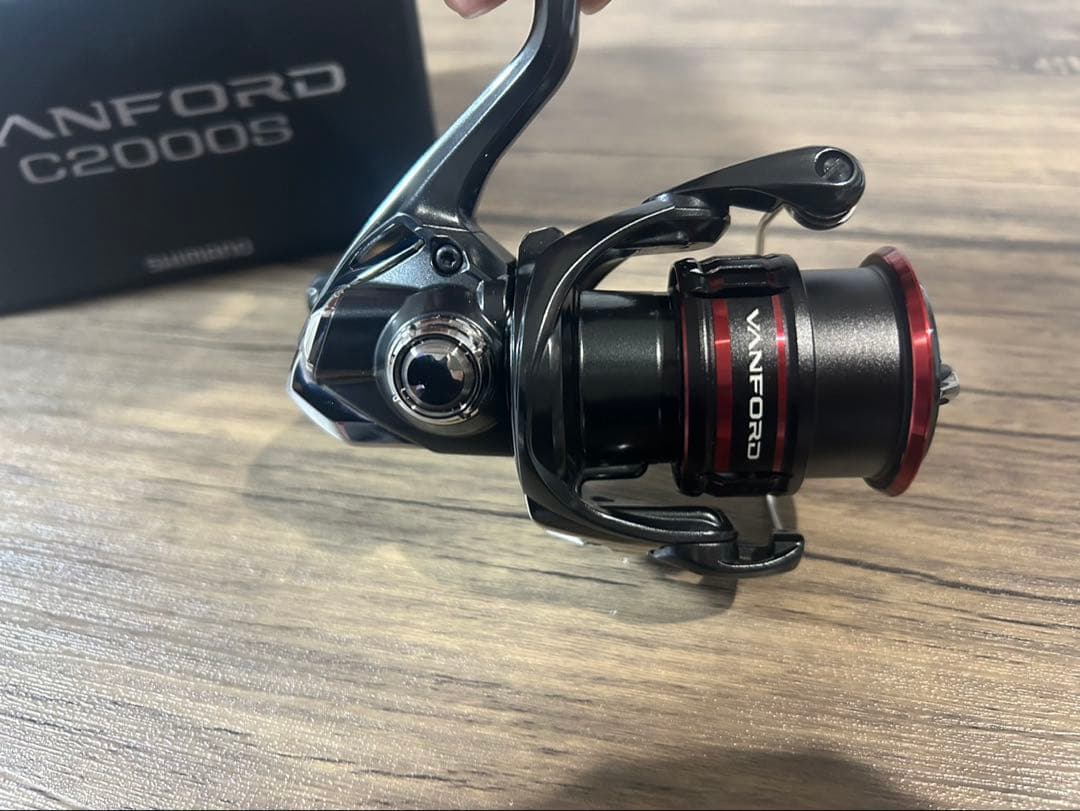 シマノ　20 ヴァンフォードC2000S スピニングリール