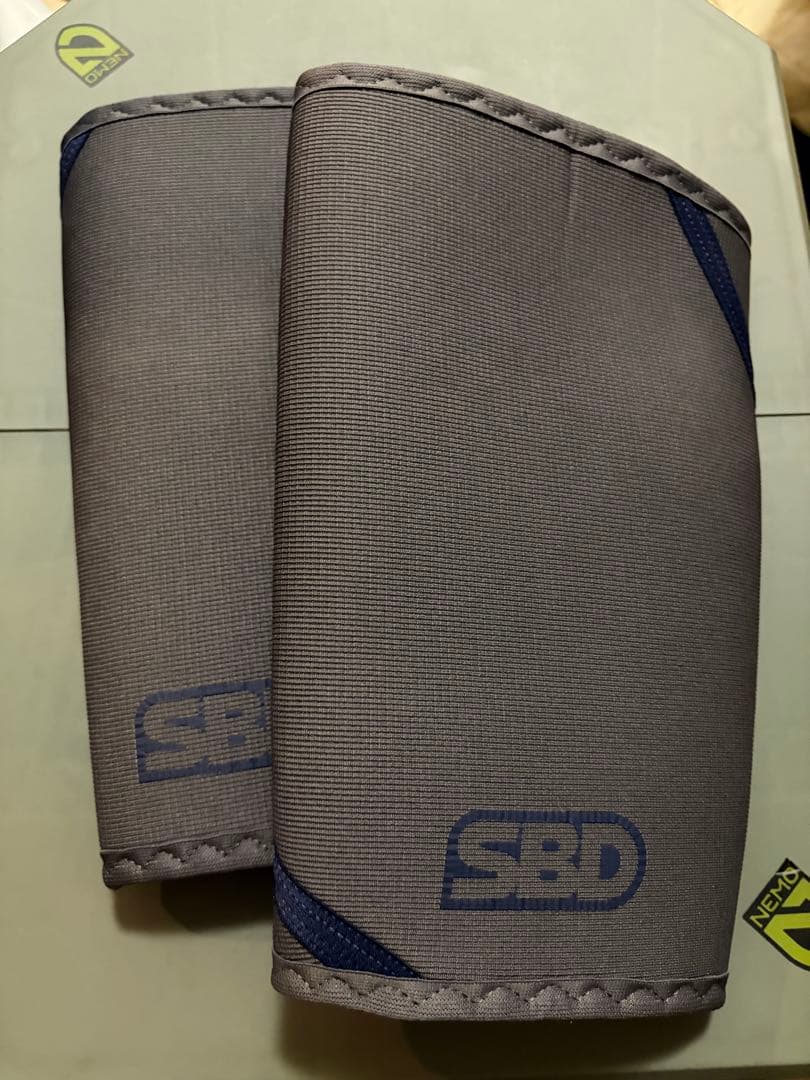 sbd SBD Storm(ストーム) ウェイトリフティングニースリーブ　XL