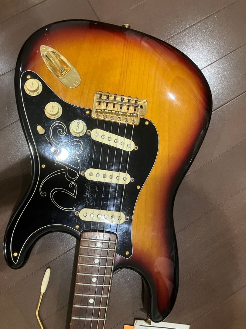 7/6まで限定価格激レア！Fender USA SRV初年度　ストラトキャスター