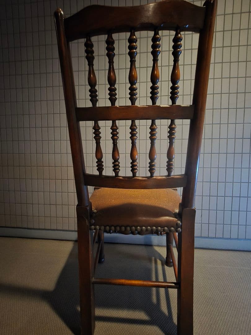 希少　セオドア アレクサンダー？ 木製スピンドルバック椅子 高さ約100cm