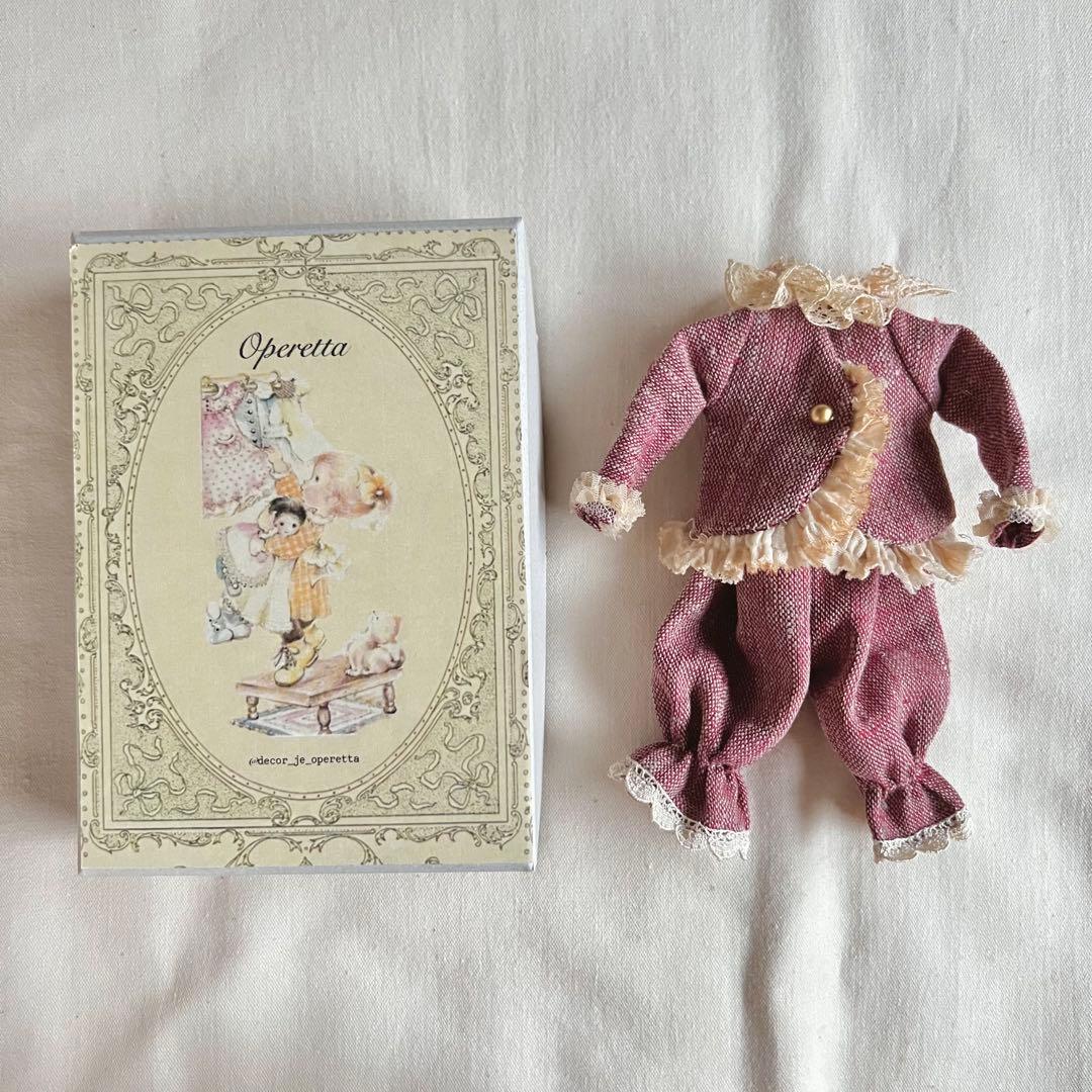 人気作家様　ドール服　パンツスーツ　ブライス　ヴィンテージリネン