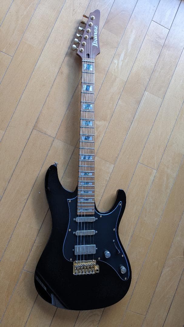 Ibanez THBB10 Tim Henson シグネチャーモデル