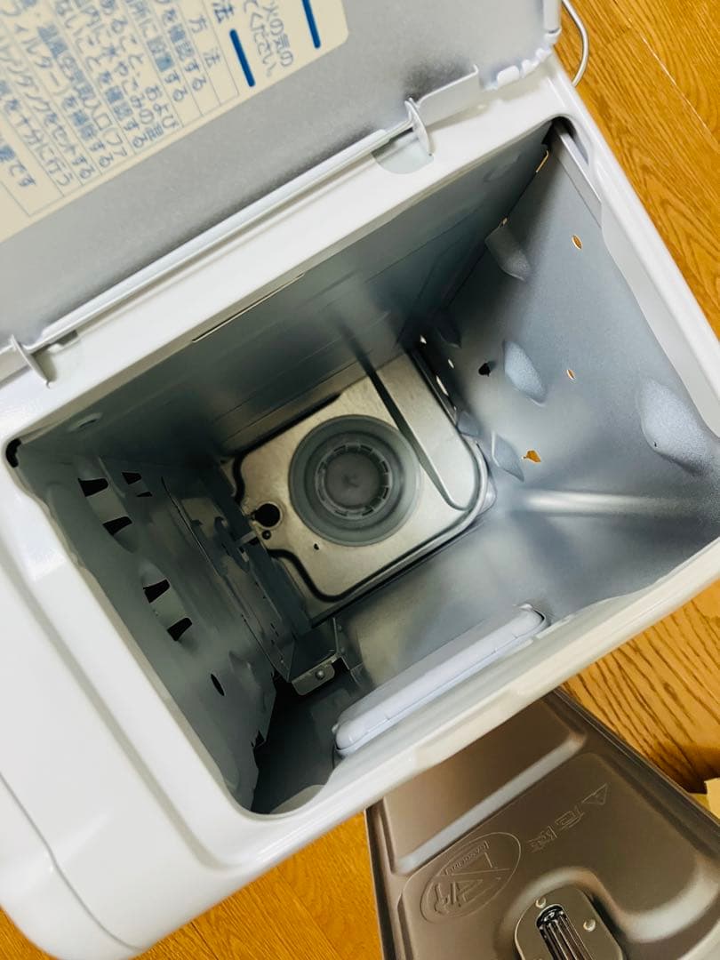 ダイニチ 石油ファンヒーター FW-32S4 ホワイト