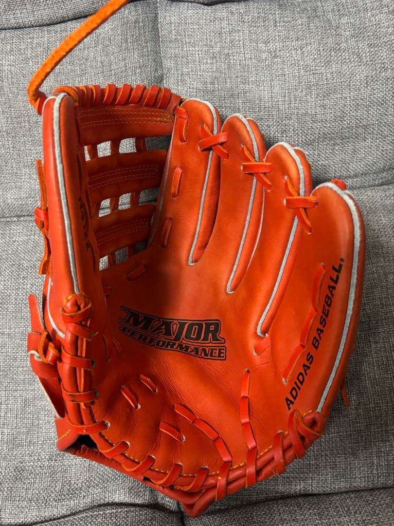 【美品】 アディダス 軟式グローブ 内野手用 メジャーパフォーマンス