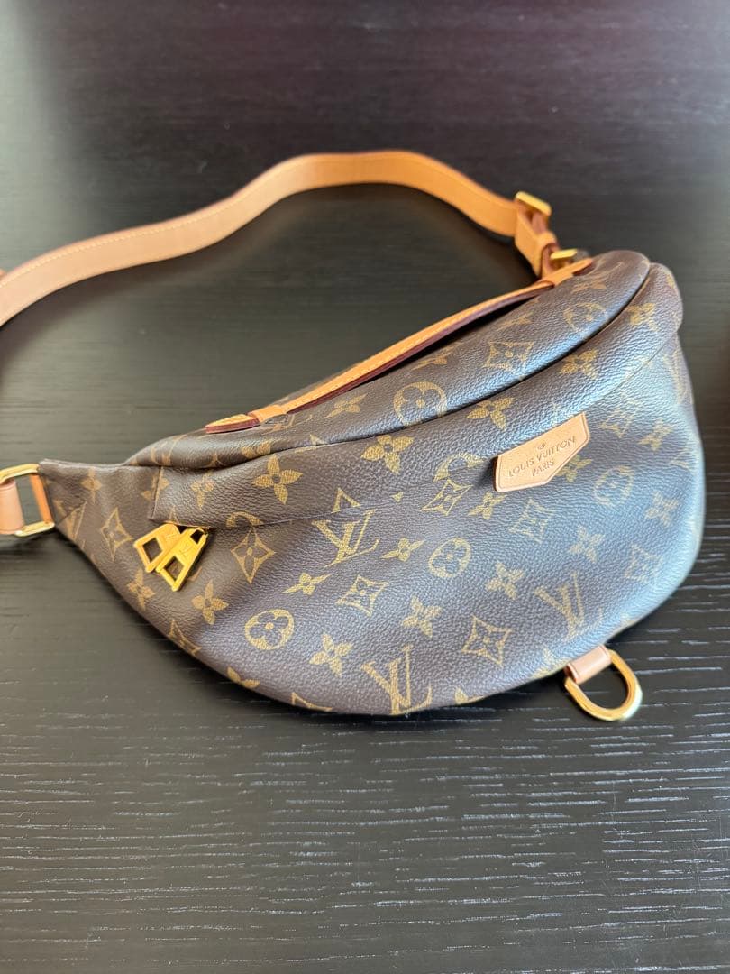 kana　LOUIS VUITTON バムバッグ ウエストバッグ