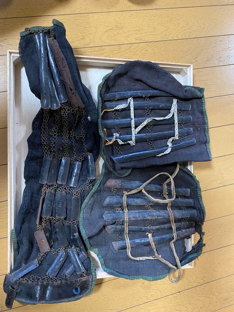 ぬ*ん様 古い鎧