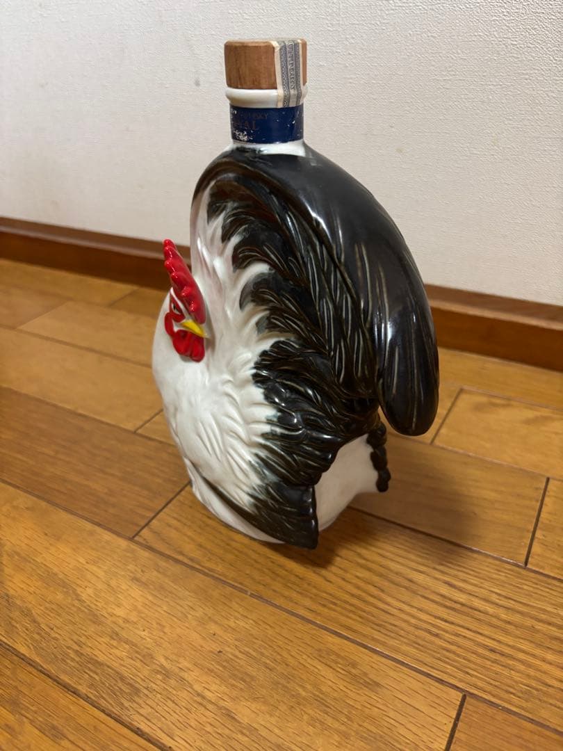 【未開栓】干支 酉 鶏型 陶器 ウイスキー サントリー ローヤル12年