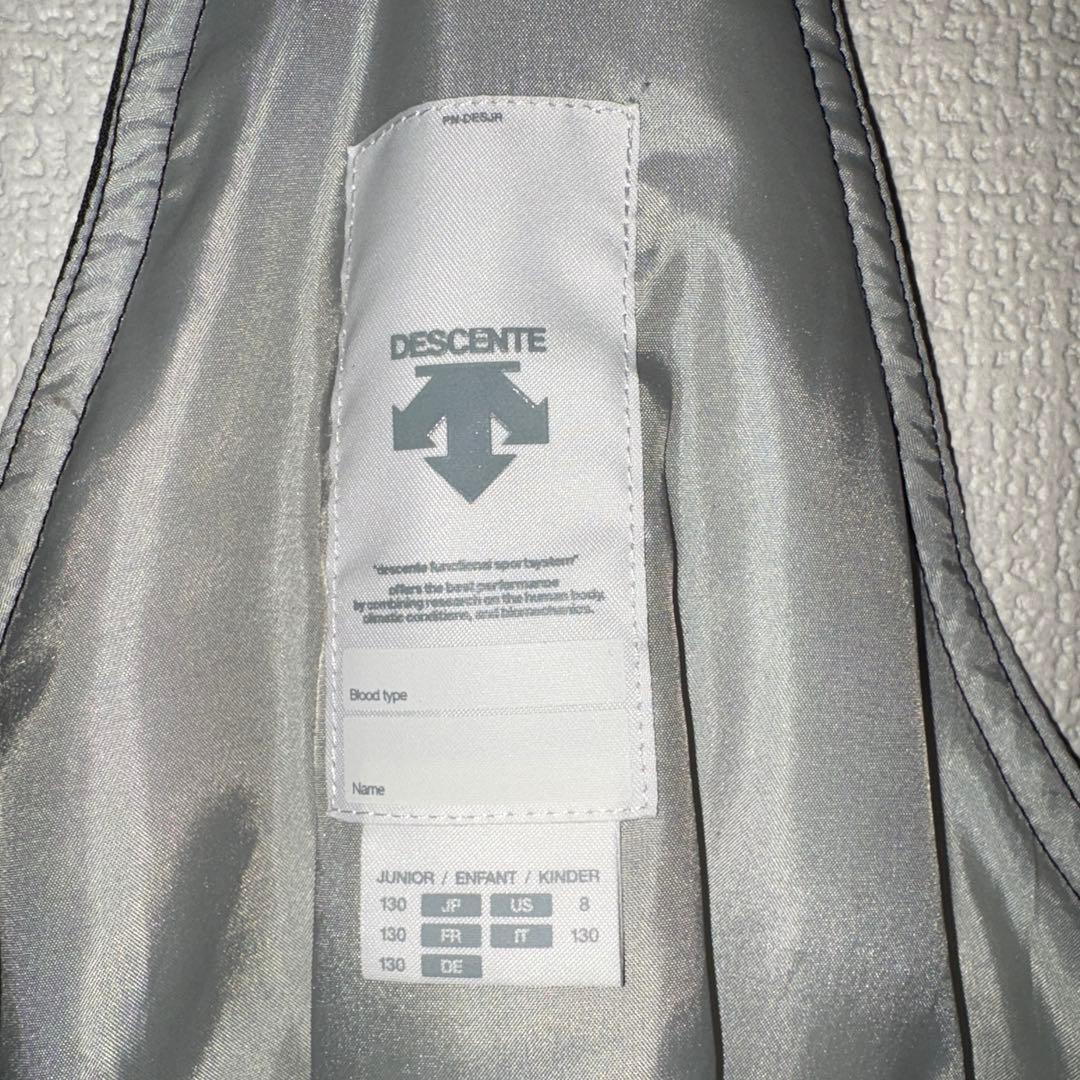 超美品　DESCENTE ヒートナビ 子供用スキーウェア 上下セット 130