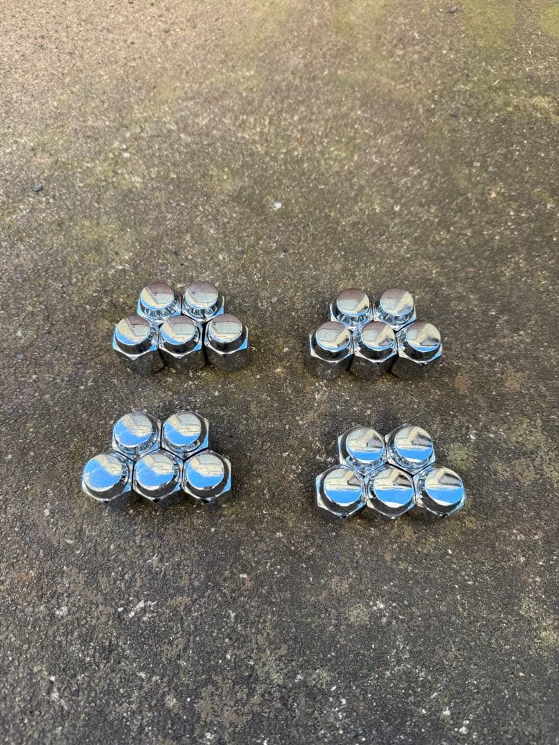 ブリヂストン 17インチ アルミホイールスタッドレスタイヤエコフォルム　ハリアー