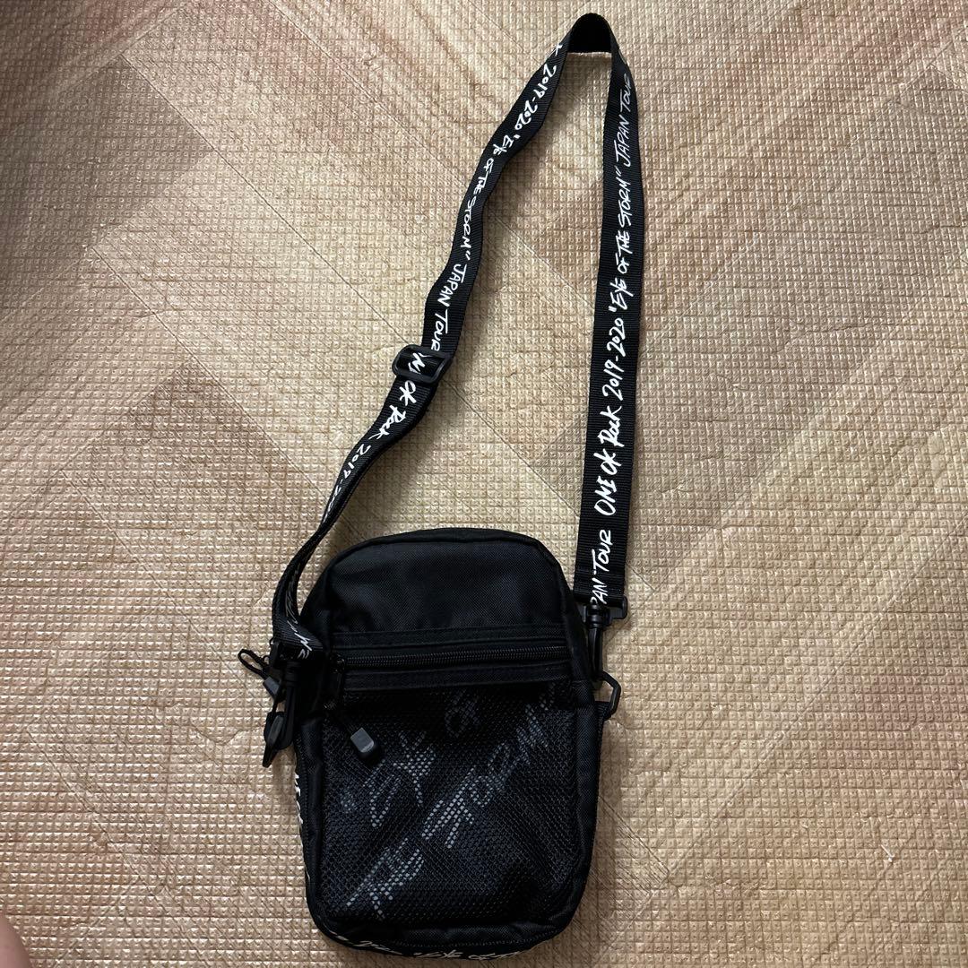 ワンオクロック　ショルダーバッグ