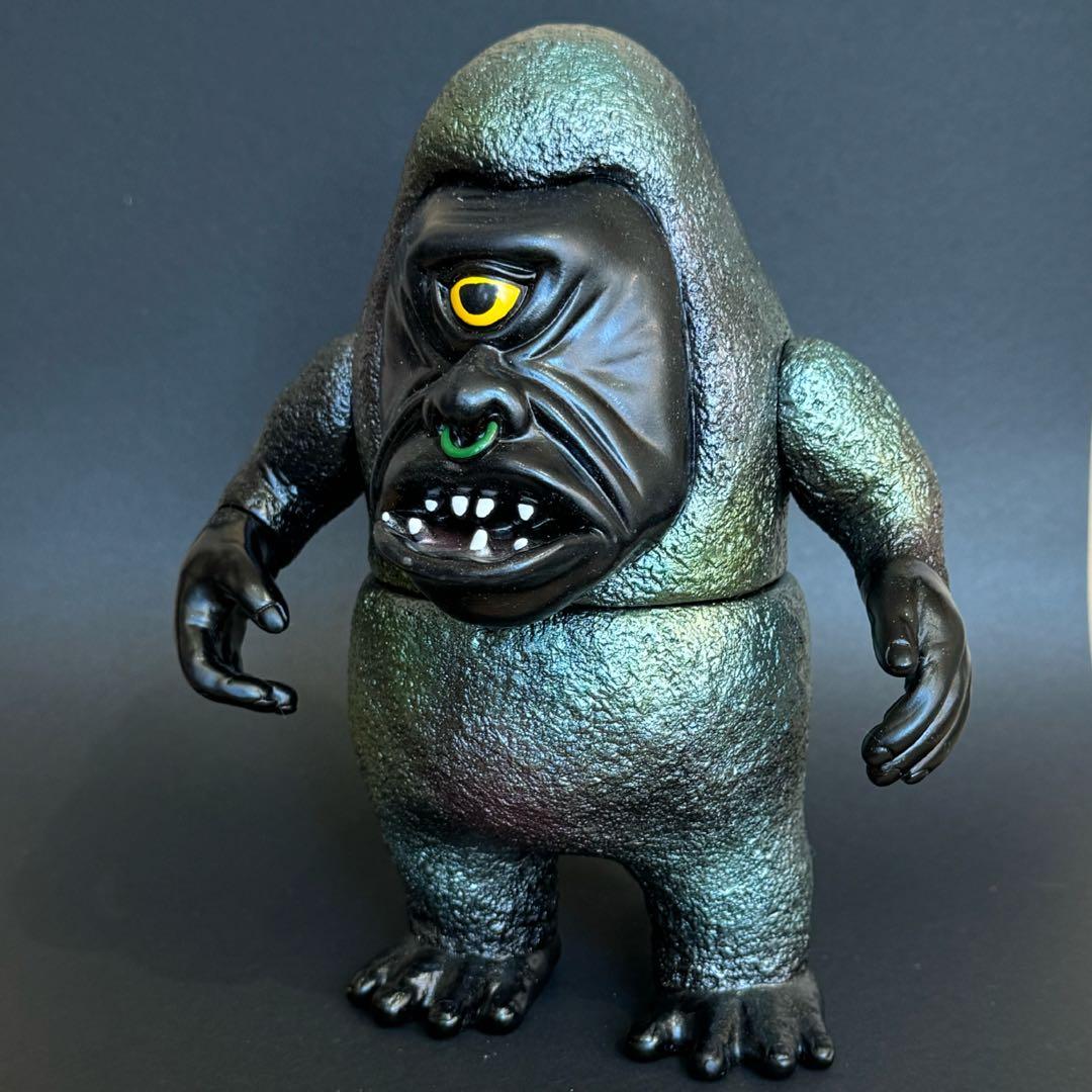 ZOLLMEN（ゾルメン）ファンシートイ「メゴ ブラック」　インディーズソフビ