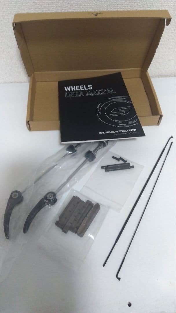 スーパーチーム クリンチャーカーボンホイールセット※値下げ決行