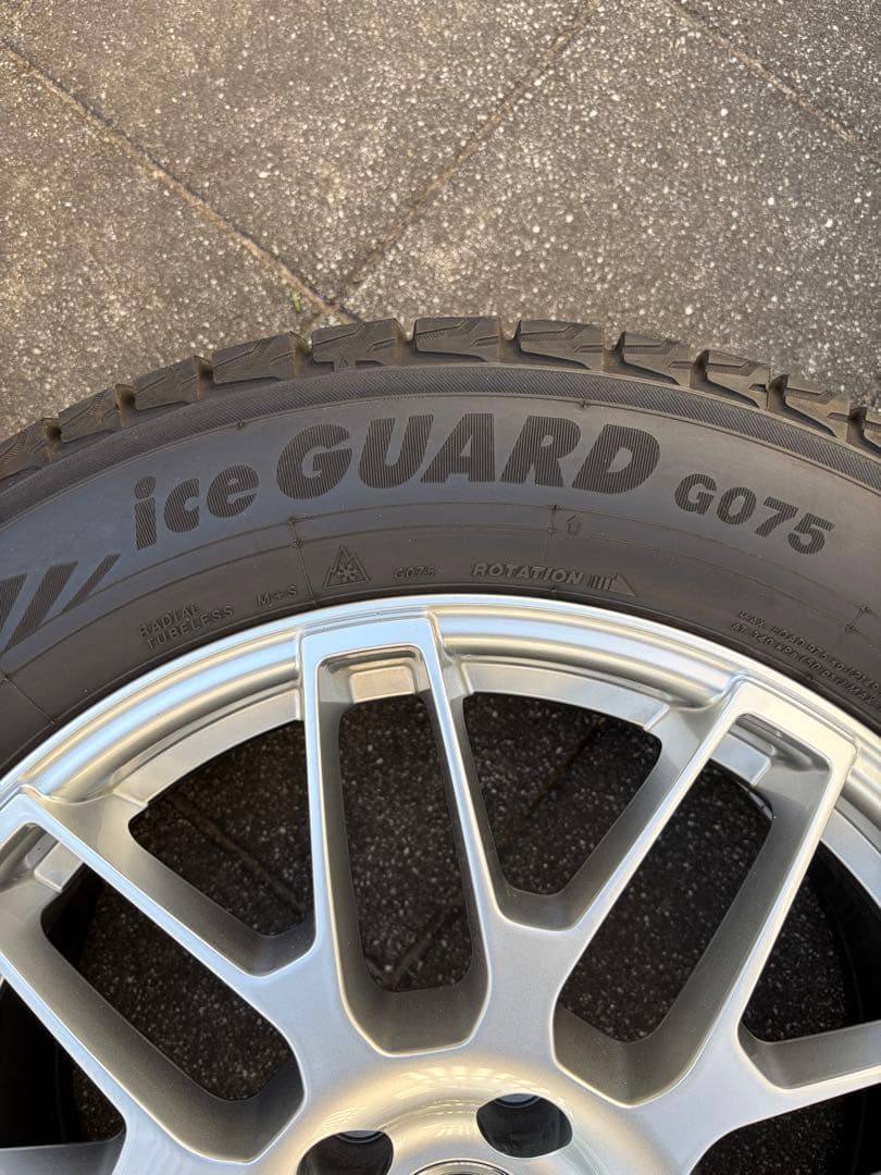 【美品】新型レクサスNX用　スタッドレス・ホイールセット 18インチ　TPMS付