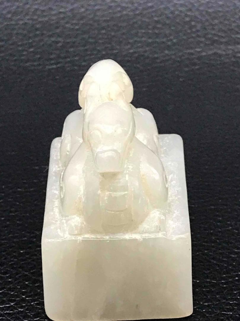 中国古美術　和田玉　古印　白玉印　双龍紋鈕　純粋和田玉　高玉質(F-65)