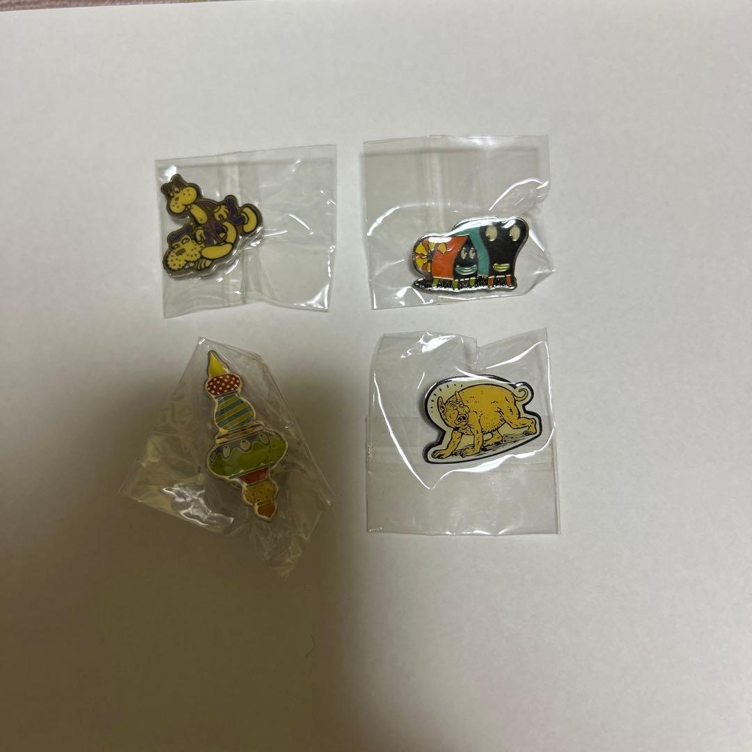 Jim woodring 4点ピンバッジセット