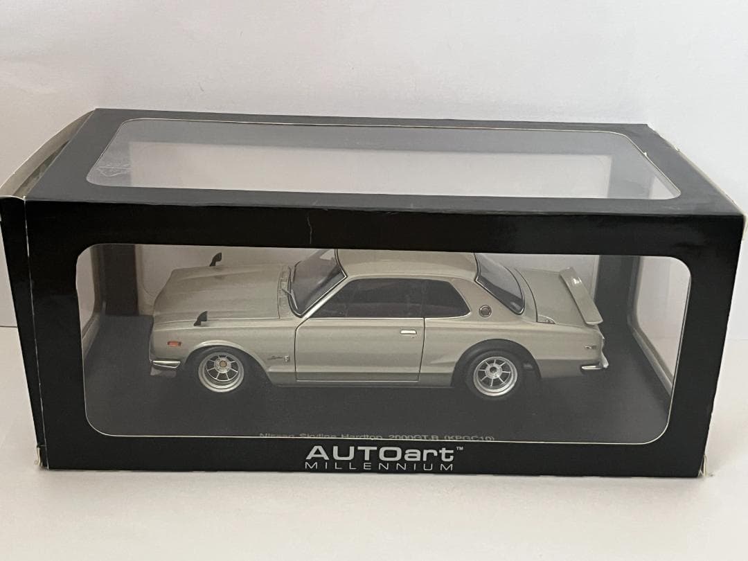 オートアート 1/18 日産スカイラインGT-R ハコスカ カスタム品 箱付