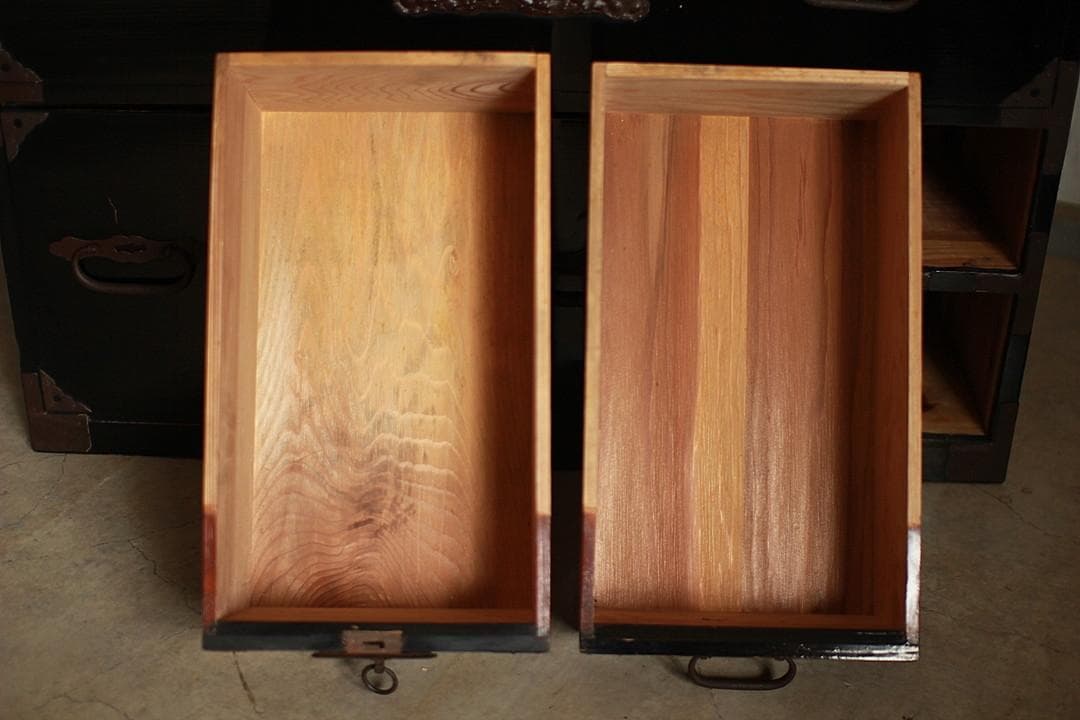 綺麗な打ち出し金具庄内箪笥　4杯　タンス　収納　古家具　古民家　時代家具