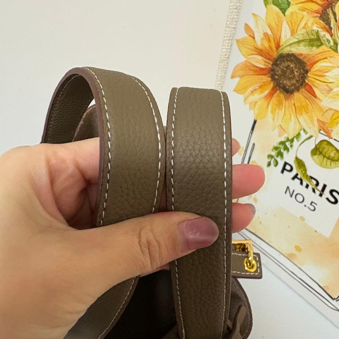 未使用品☆本革キューブバッグ グレージュ インナーバッグ付き　南京錠