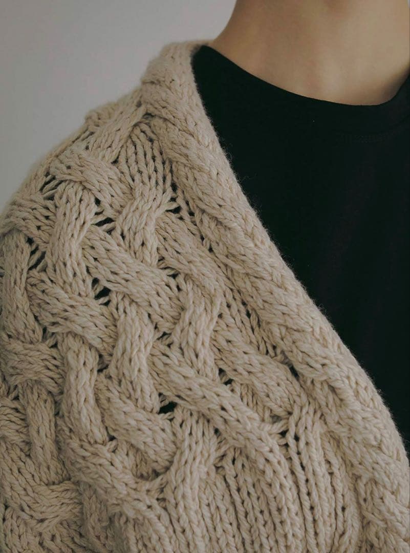 HER. 未使用 ハンドニットカーディガン ベージュ エトレ