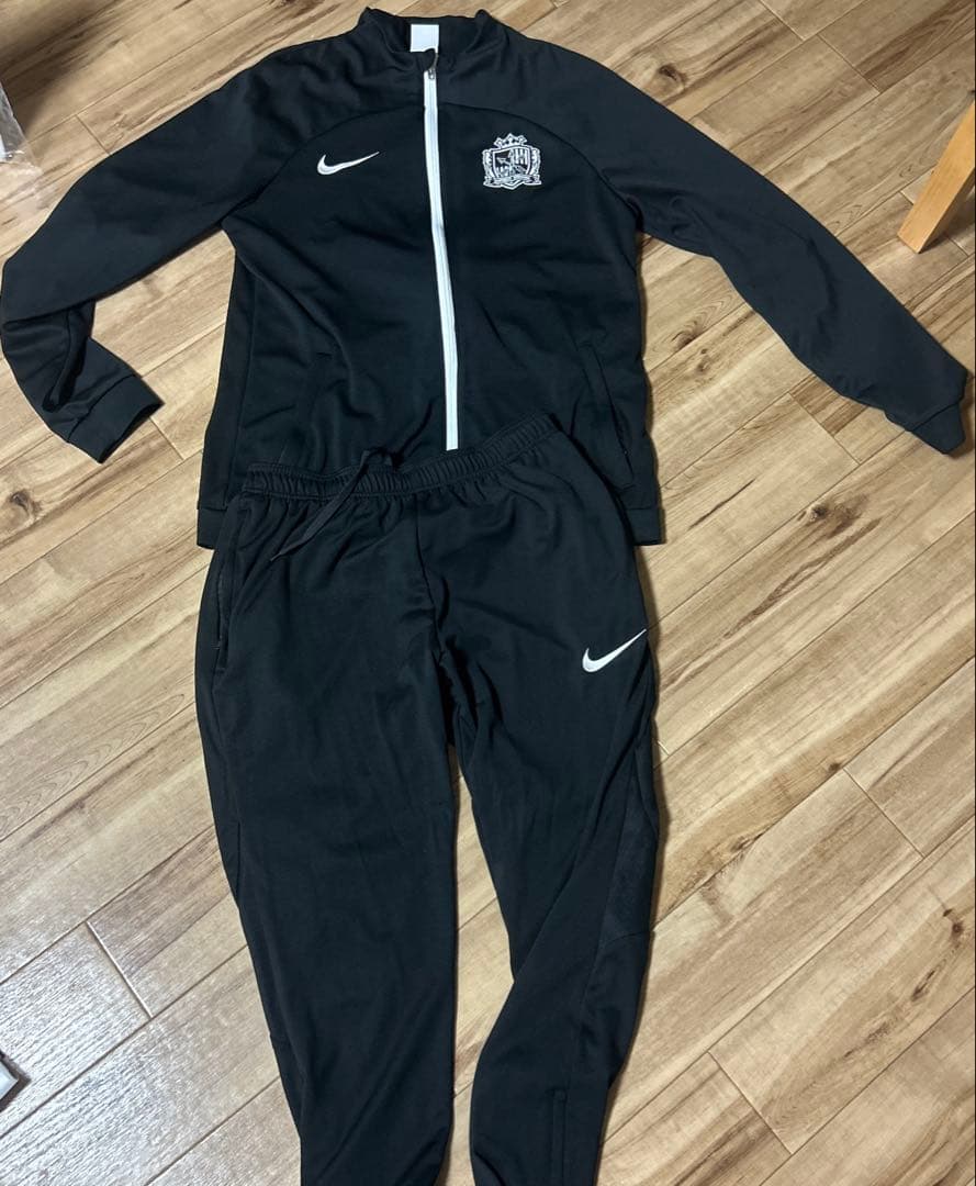 Nike ブラック ジャージ セット　サンフレッチェ広島エンブレム付き
