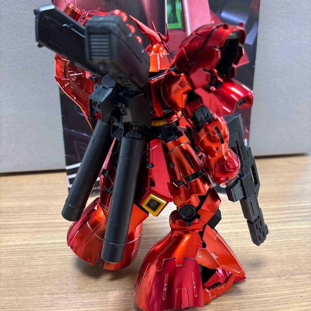 RGνガンダム チタニウムフィニッシュ サザビー スペシャルコーティング 完成品