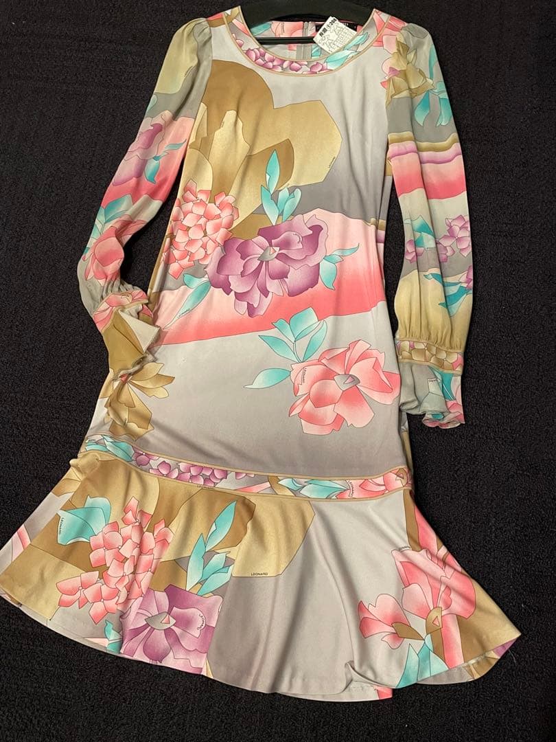 【レオナール LEONARD】ミモレ丈 ワンピース 長袖 花柄 ジャージーx絹