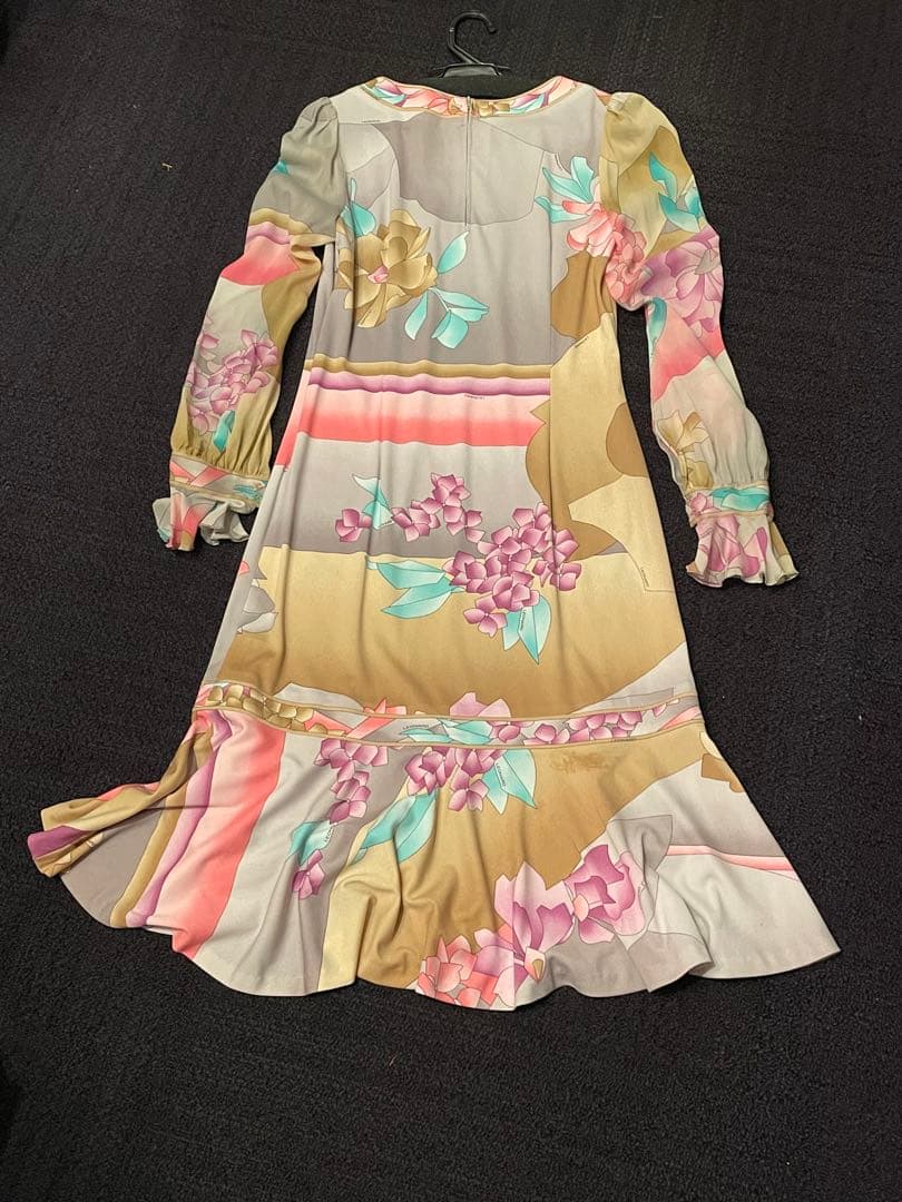 【レオナール LEONARD】ミモレ丈 ワンピース 長袖 花柄 ジャージーx絹