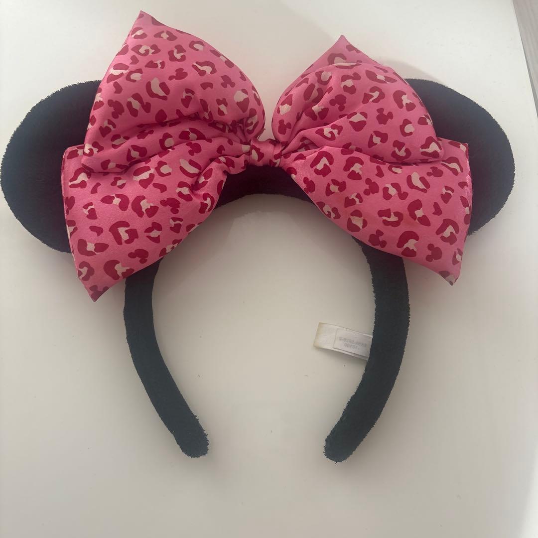ディズニーヒョウ柄カチューシャピンク