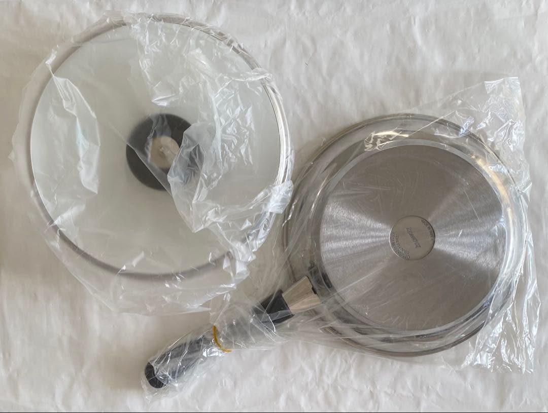 アムウェイ　ノンスティックフライパン　蓋付 25cm