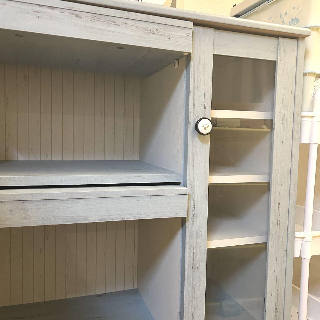 ライトブルー木製本棚 ガラス扉付き