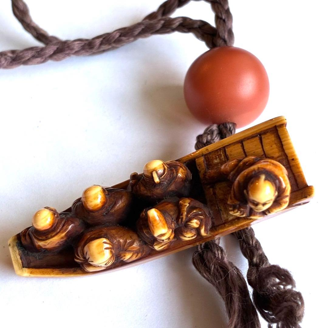 時代物　孔雀蒔絵印籠　梶川